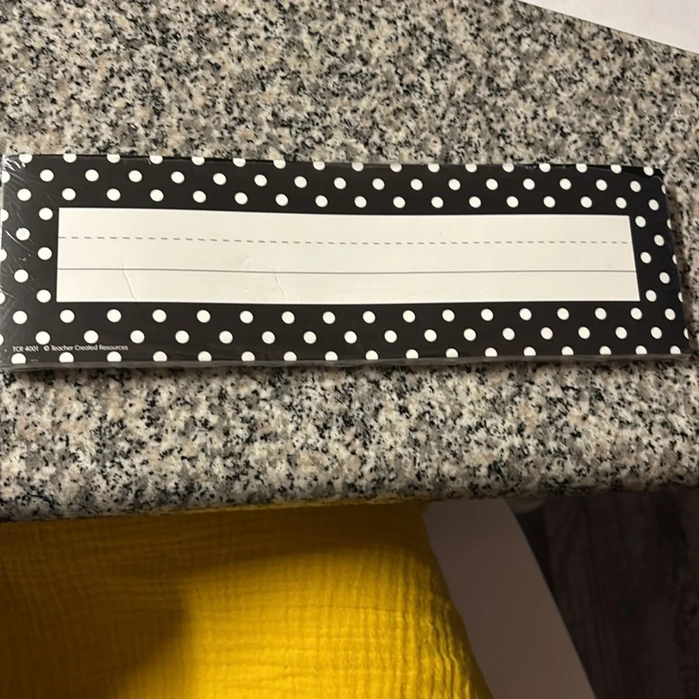 🌺 Black Polka Dots Flat Name Plates 35 Count by Teacher Created Resources